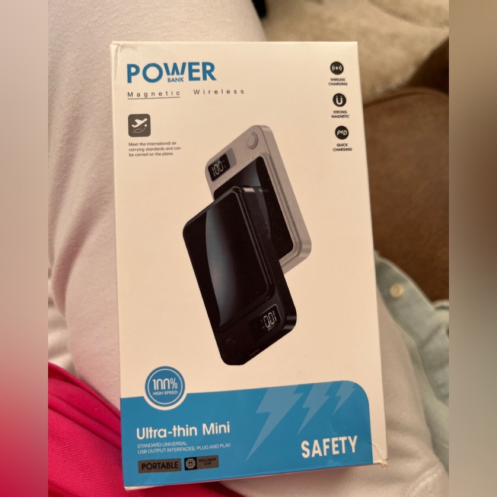 Magnetic Wireless Charger - Black